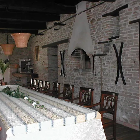 Antico-borgo-le-torricelle-grosses-haus بيت للعطل *