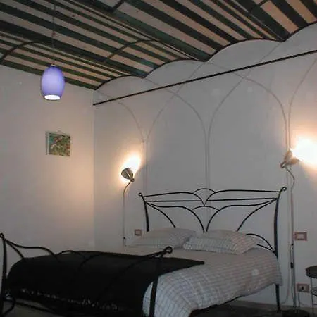 Antico-borgo-le-torricelle-grosses-haus
