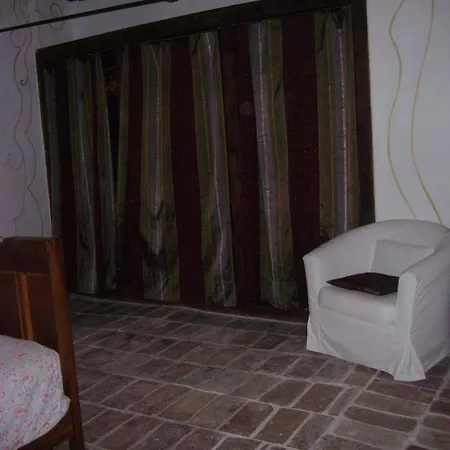 Antico-borgo-le-torricelle-grosses-haus