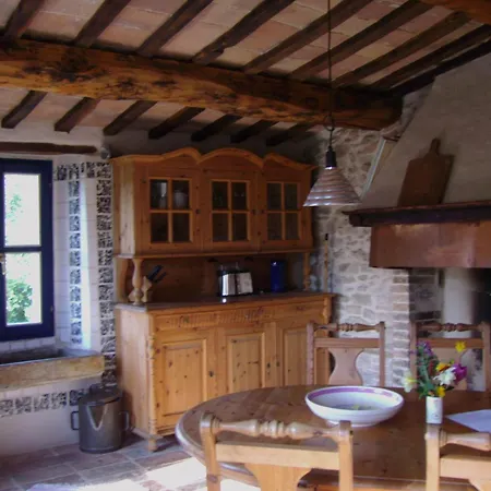 Antico-borgo-le-torricelle-grosses-haus * Piandimeleto